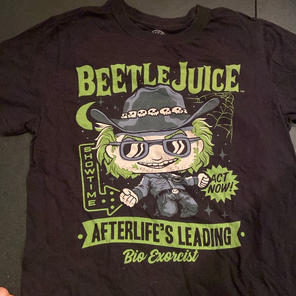 graphic tee